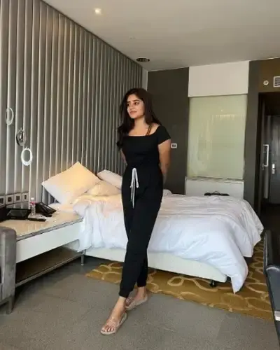 Call Girls Gazole Cash On Delivery